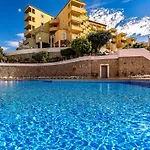 In The Orlando Complex Costa Adeje (Tenerife)