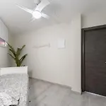 In The Orlando Complex Apartmán *