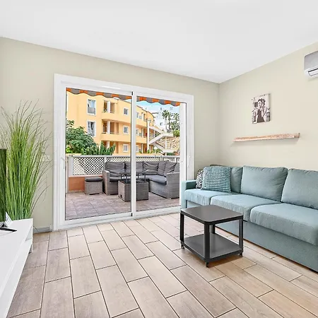 In The Orlando Complex * Адехе