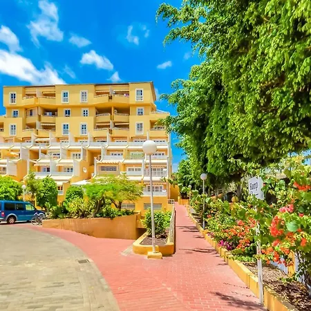 In The Orlando Complex Apartamento